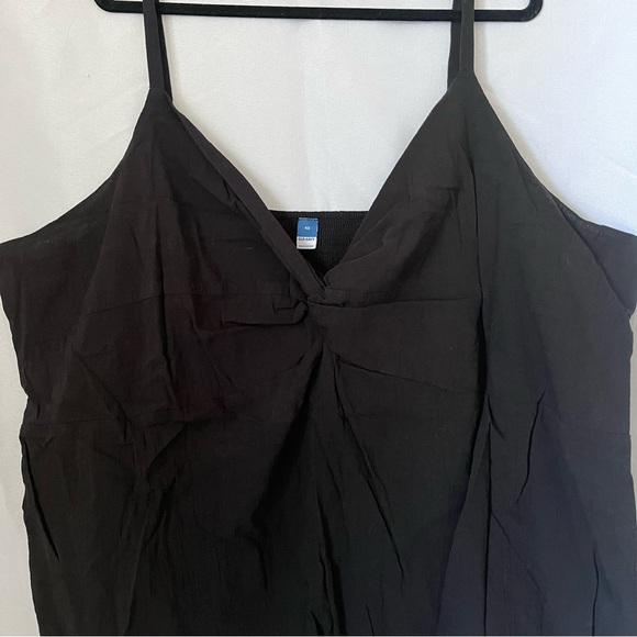 NWOT Old Navy Twist Front Tank (black) - Picture 3 of 3